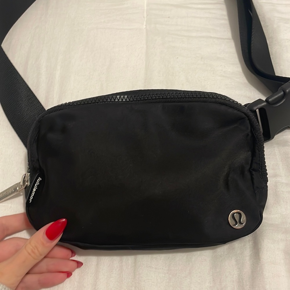 Lululemon belt bag